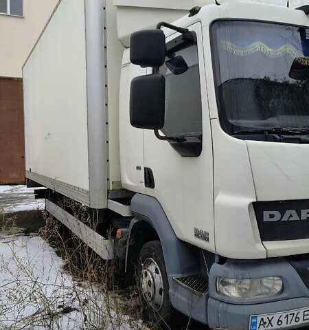Білий Даф LF, об'ємом двигуна 4.46 л та пробігом 724 тис. км за 18500 $, фото 3 на Automoto.ua