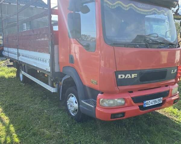 Красный Даф ЛФ, объемом двигателя 3.9 л и пробегом 345 тыс. км за 7750 $, фото 2 на Automoto.ua