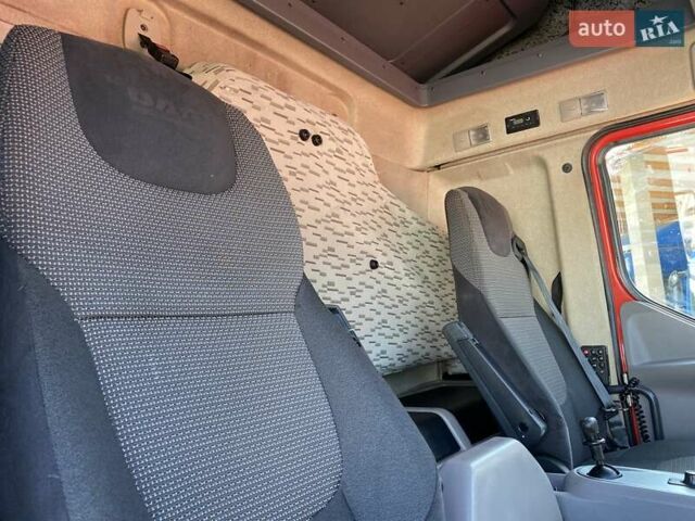Красный Даф ЛФ, объемом двигателя 6.7 л и пробегом 547 тыс. км за 37600 $, фото 62 на Automoto.ua
