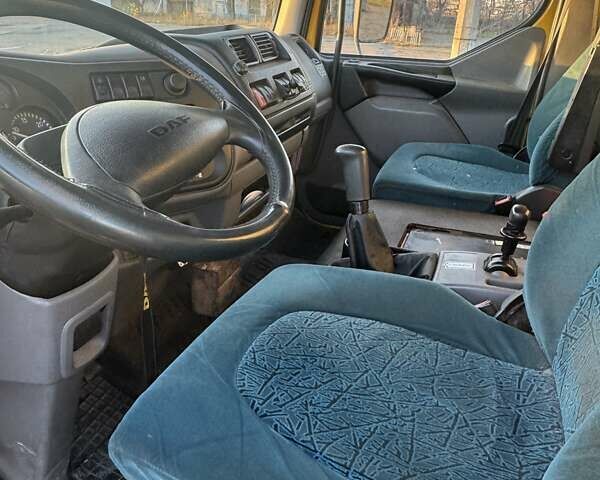 Желтый Даф ЛФ, объемом двигателя 3.92 л и пробегом 925 тыс. км за 13000 $, фото 9 на Automoto.ua