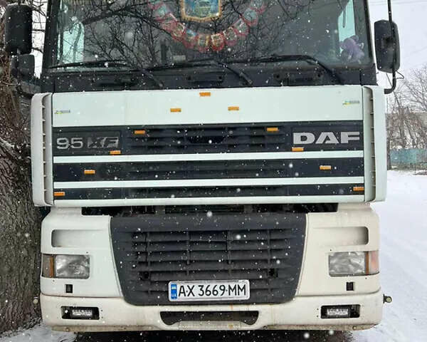 Белый Даф ХФ, объемом двигателя 0 л и пробегом 300 тыс. км за 9000 $, фото 1 на Automoto.ua