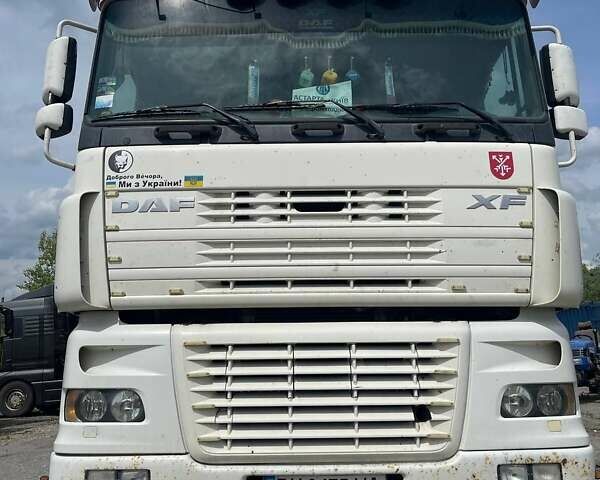 Белый Даф ХФ, объемом двигателя 12.6 л и пробегом 850 тыс. км за 24000 $, фото 1 на Automoto.ua