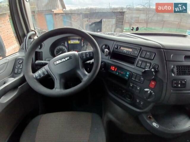 Белый Даф ХФ, объемом двигателя 12.9 л и пробегом 916 тыс. км за 25000 $, фото 1 на Automoto.ua