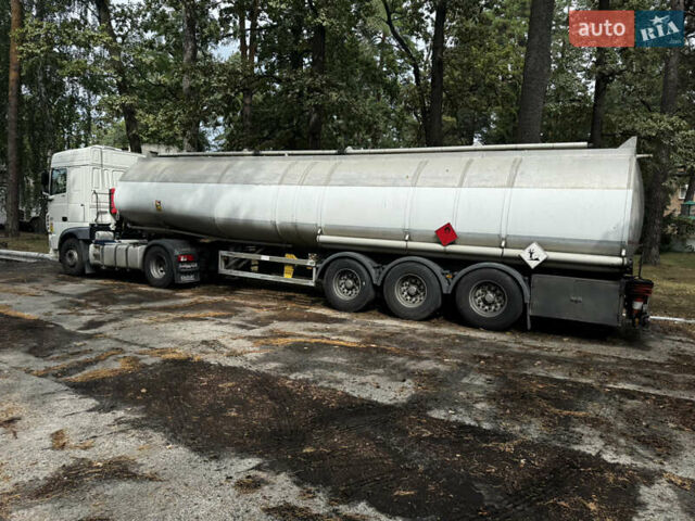 Белый Даф ХФ, объемом двигателя 12.9 л и пробегом 684 тыс. км за 24000 $, фото 2 на Automoto.ua