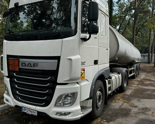 Белый Даф ХФ, объемом двигателя 12.9 л и пробегом 684 тыс. км за 24000 $, фото 6 на Automoto.ua