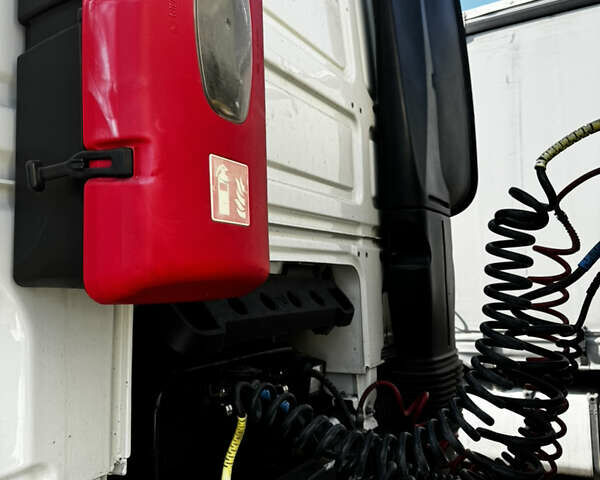 Белый Даф ХФ, объемом двигателя 12.9 л и пробегом 684 тыс. км за 24000 $, фото 22 на Automoto.ua