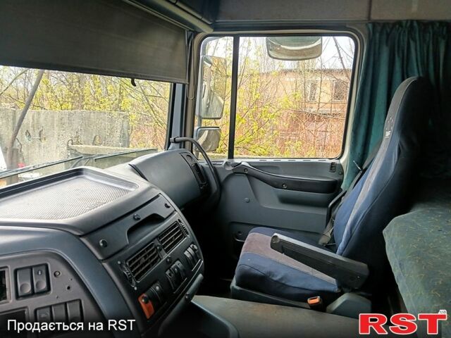Белый Даф ХФ, объемом двигателя 12.6 л и пробегом 800 тыс. км за 10800 $, фото 3 на Automoto.ua