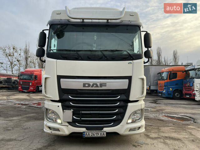 Белый Даф ХФ, объемом двигателя 12.9 л и пробегом 700 тыс. км за 25000 $, фото 4 на Automoto.ua