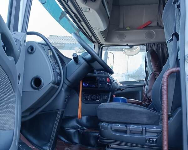 Белый Даф ХФ, объемом двигателя 12.9 л и пробегом 875 тыс. км за 43000 $, фото 14 на Automoto.ua