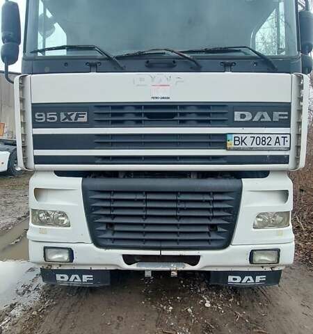 Білий Даф XF, об'ємом двигуна 0 л та пробігом 100 тис. км за 6600 $, фото 1 на Automoto.ua