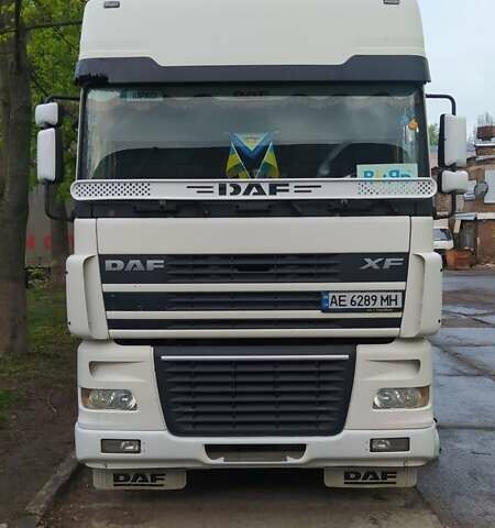 Белый Даф ХФ, объемом двигателя 12.6 л и пробегом 1 тыс. км за 8000 $, фото 1 на Automoto.ua