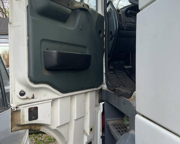 Белый Даф ХФ, объемом двигателя 12.58 л и пробегом 2 тыс. км за 8000 $, фото 5 на Automoto.ua