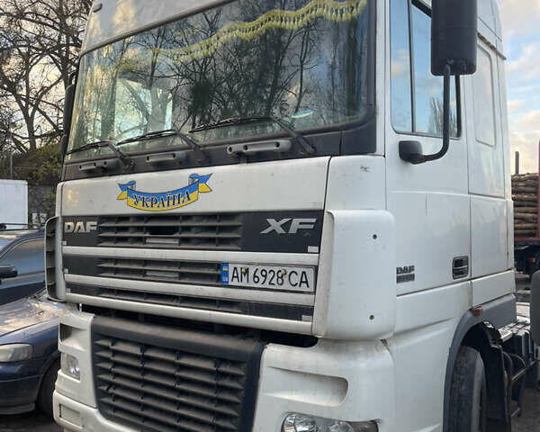 Белый Даф ХФ, объемом двигателя 12.58 л и пробегом 2 тыс. км за 8000 $, фото 1 на Automoto.ua