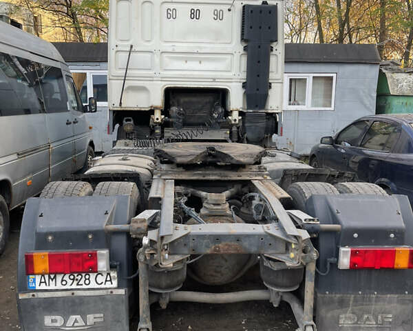 Белый Даф ХФ, объемом двигателя 12.58 л и пробегом 2 тыс. км за 8000 $, фото 2 на Automoto.ua