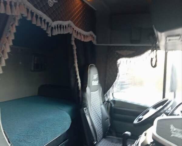 Белый Даф ХФ, объемом двигателя 12.6 л и пробегом 314 тыс. км за 10400 $, фото 1 на Automoto.ua