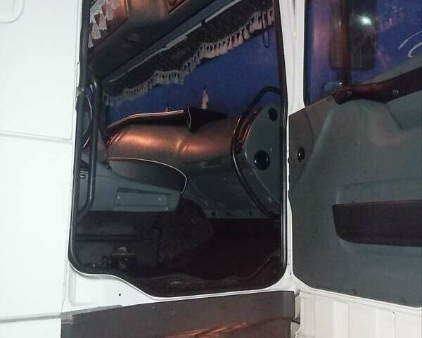 Белый Даф ХФ, объемом двигателя 12.6 л и пробегом 314 тыс. км за 10400 $, фото 10 на Automoto.ua