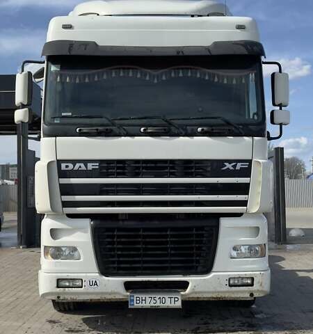 Белый Даф ХФ, объемом двигателя 12.9 л и пробегом 995 тыс. км за 11500 $, фото 6 на Automoto.ua