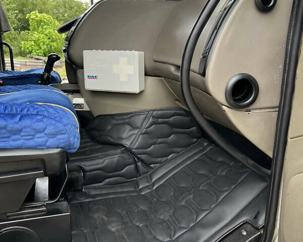 Білий Даф XF, об'ємом двигуна 12.9 л та пробігом 100 тис. км за 8400 $, фото 33 на Automoto.ua
