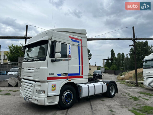 Білий Даф XF, об'ємом двигуна 12.9 л та пробігом 100 тис. км за 8400 $, фото 3 на Automoto.ua