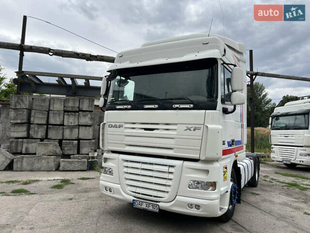 Білий Даф XF, об'ємом двигуна 12.9 л та пробігом 100 тис. км за 8400 $, фото 1 на Automoto.ua