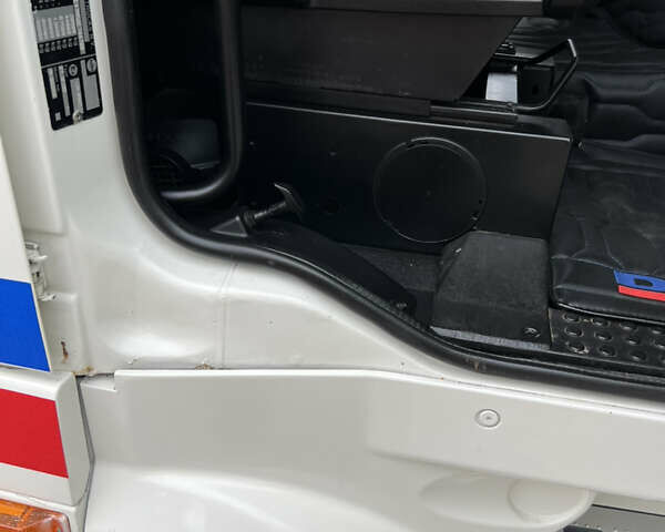Білий Даф XF, об'ємом двигуна 12.9 л та пробігом 100 тис. км за 8400 $, фото 32 на Automoto.ua