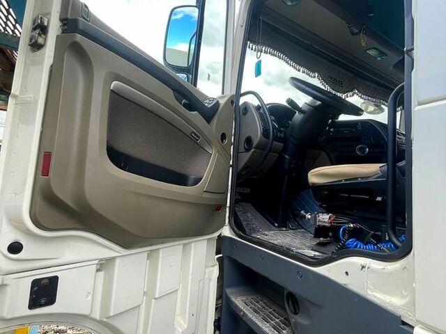 Білий Даф XF, об'ємом двигуна 12.9 л та пробігом 0 тис. км за 18000 $, фото 1 на Automoto.ua