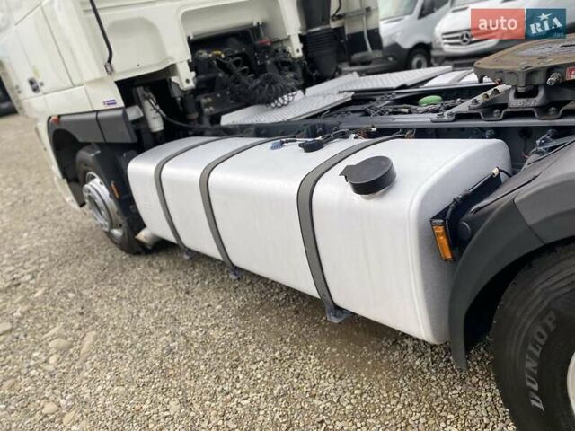 Белый Даф ХФ, объемом двигателя 12.9 л и пробегом 856 тыс. км за 15999 $, фото 31 на Automoto.ua