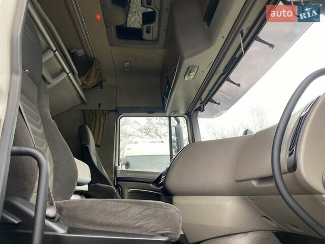 Белый Даф ХФ, объемом двигателя 12.9 л и пробегом 856 тыс. км за 15999 $, фото 45 на Automoto.ua