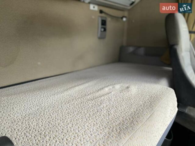 Белый Даф ХФ, объемом двигателя 12.9 л и пробегом 856 тыс. км за 15999 $, фото 48 на Automoto.ua