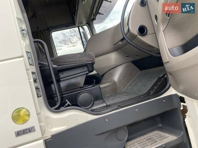 Белый Даф ХФ, объемом двигателя 12.9 л и пробегом 856 тыс. км за 15999 $, фото 46 на Automoto.ua