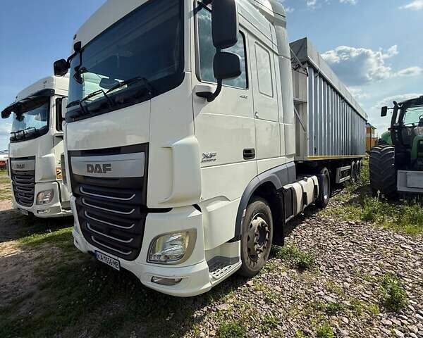 Белый Даф ХФ, объемом двигателя 12.9 л и пробегом 991 тыс. км за 15500 $, фото 7 на Automoto.ua