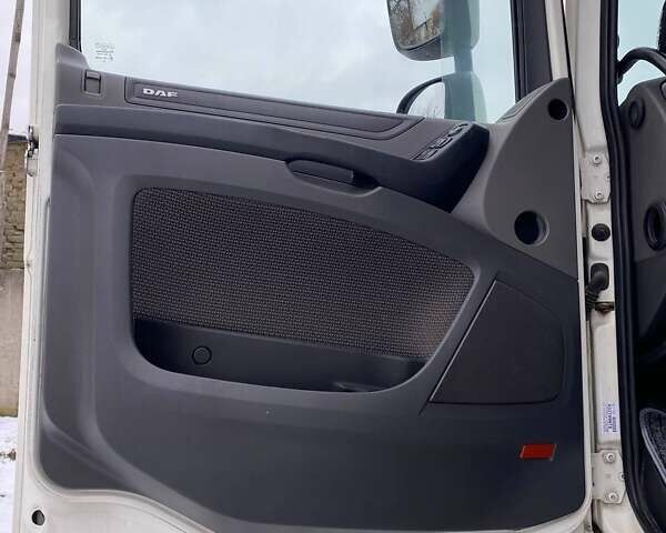 Белый Даф ХФ, объемом двигателя 12.9 л и пробегом 1 тыс. км за 16100 $, фото 9 на Automoto.ua