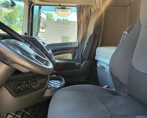 Белый Даф ХФ, объемом двигателя 12.9 л и пробегом 741 тыс. км за 23000 $, фото 2 на Automoto.ua