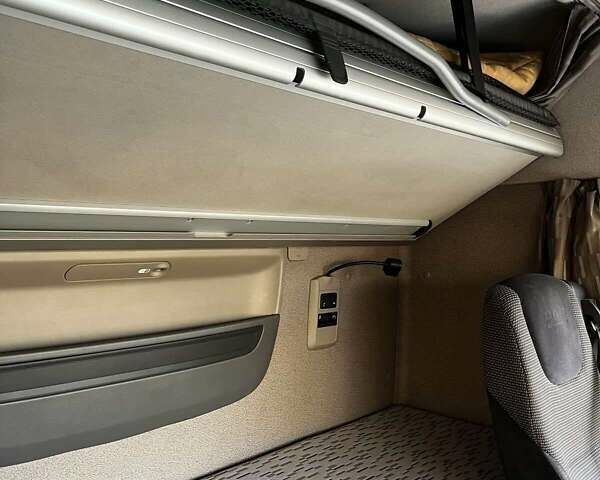 Белый Даф ХФ, объемом двигателя 12.9 л и пробегом 570 тыс. км за 25300 $, фото 13 на Automoto.ua