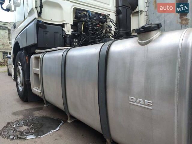 Белый Даф ХФ, объемом двигателя 12.9 л и пробегом 890 тыс. км за 22500 $, фото 6 на Automoto.ua