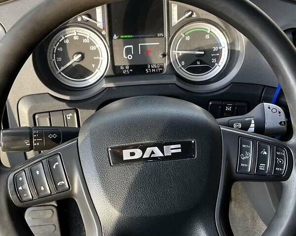 Белый Даф ХФ, объемом двигателя 12.9 л и пробегом 570 тыс. км за 25300 $, фото 26 на Automoto.ua