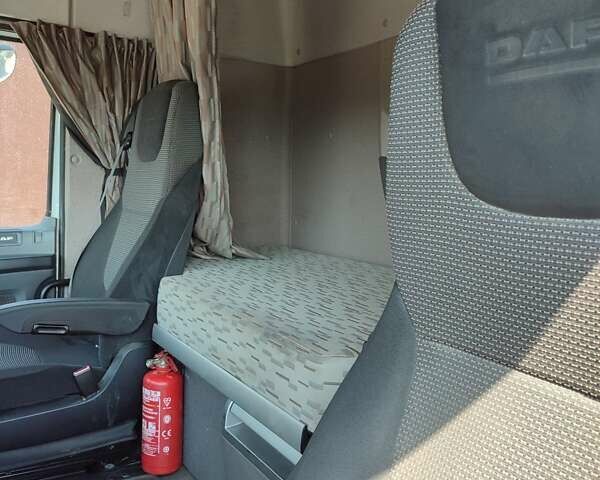 Белый Даф ХФ, объемом двигателя 12.9 л и пробегом 665 тыс. км за 24000 $, фото 6 на Automoto.ua