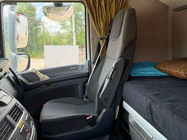 Белый Даф ХФ, объемом двигателя 12.9 л и пробегом 695 тыс. км за 25800 $, фото 12 на Automoto.ua