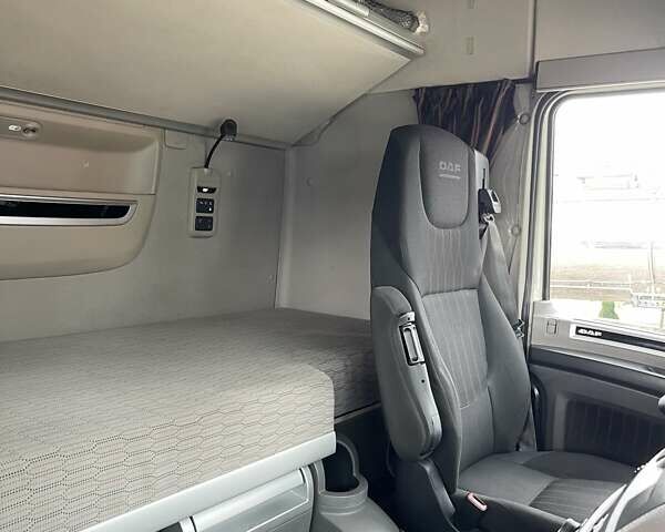 Белый Даф ХФ, объемом двигателя 12.9 л и пробегом 750 тыс. км за 29000 $, фото 21 на Automoto.ua