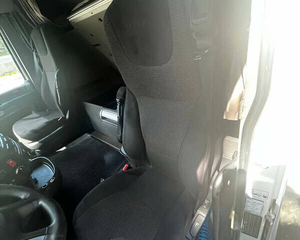 Белый Даф ХФ, объемом двигателя 12.9 л и пробегом 720 тыс. км за 31500 $, фото 23 на Automoto.ua