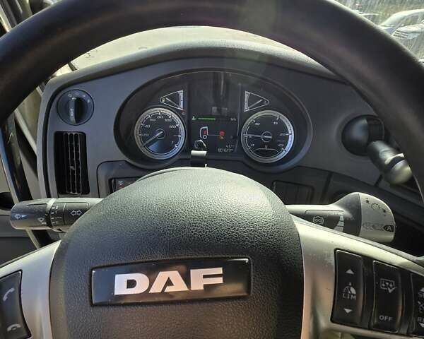 Белый Даф ХФ, объемом двигателя 12.9 л и пробегом 801 тыс. км за 26800 $, фото 4 на Automoto.ua