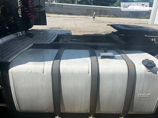 Белый Даф ХФ, объемом двигателя 12.9 л и пробегом 720 тыс. км за 31500 $, фото 7 на Automoto.ua