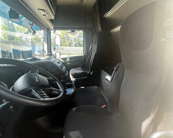 Белый Даф ХФ, объемом двигателя 12.9 л и пробегом 720 тыс. км за 31500 $, фото 31 на Automoto.ua