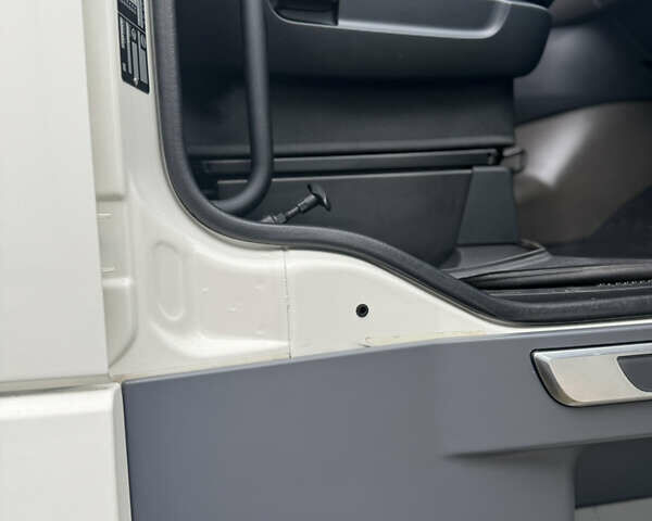 Белый Даф ХФ, объемом двигателя 12.9 л и пробегом 560 тыс. км за 32000 $, фото 18 на Automoto.ua