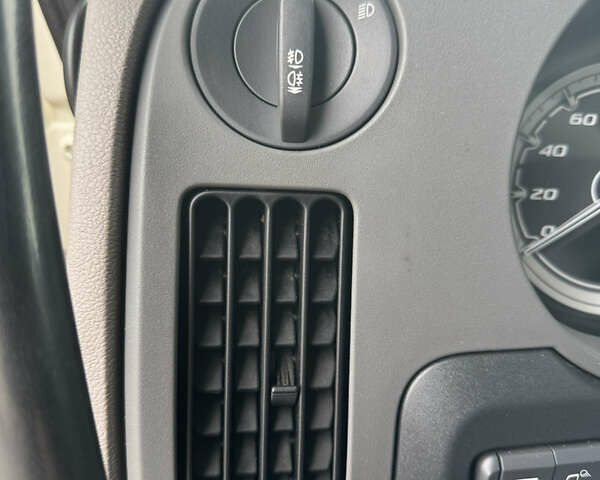 Белый Даф ХФ, объемом двигателя 12.9 л и пробегом 560 тыс. км за 32000 $, фото 7 на Automoto.ua