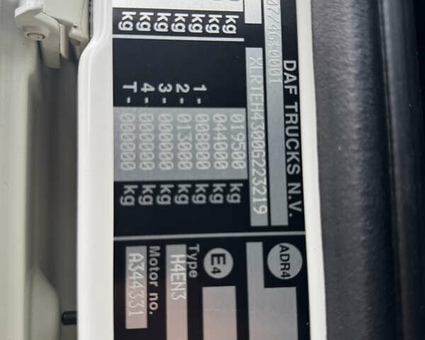 Белый Даф ХФ, объемом двигателя 12.9 л и пробегом 560 тыс. км за 32000 $, фото 42 на Automoto.ua