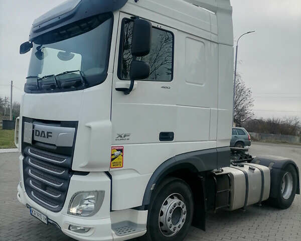 Белый Даф ХФ, объемом двигателя 12.9 л и пробегом 325 тыс. км за 36000 $, фото 2 на Automoto.ua