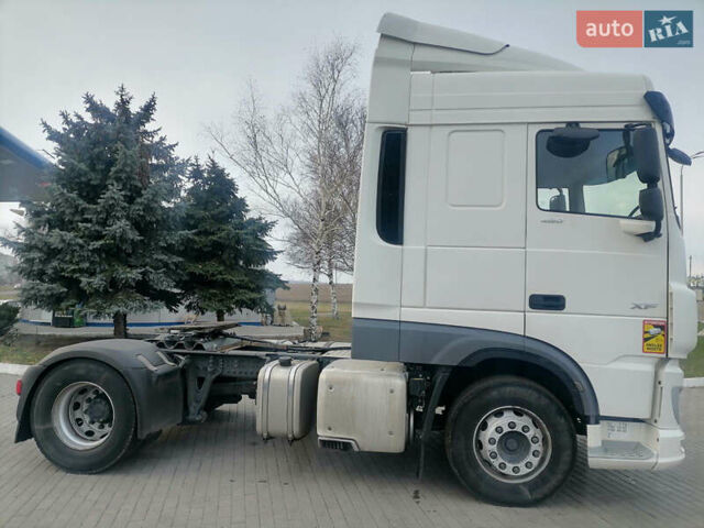 Белый Даф ХФ, объемом двигателя 12.9 л и пробегом 325 тыс. км за 36000 $, фото 3 на Automoto.ua