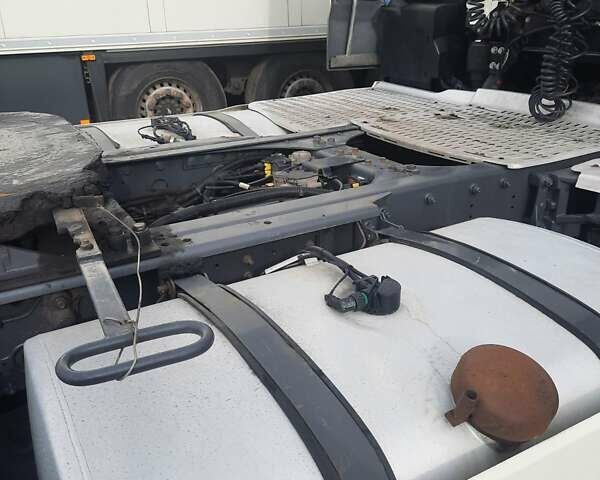 Білий Даф XF, об'ємом двигуна 12.9 л та пробігом 665 тис. км за 28800 $, фото 4 на Automoto.ua