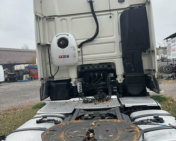 Белый Даф ХФ, объемом двигателя 12.9 л и пробегом 560 тыс. км за 32000 $, фото 40 на Automoto.ua